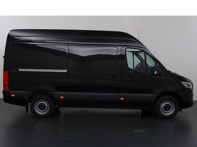 Mercedes-Benz SPRINTER 317 CDI L2 H2 Select | BPM VRIJ | 3500 kg TREKKEN | Comfort Stoelen | Climate Control | Achteruitrijcamera | Airco | Cruise Control | Apple Carplay | LED Koplampen | Distronic Adaptieve Cruise Control | Voorruitverwarming | Alarm |