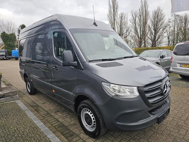 Mercedes-Benz SPRINTER 317 CDI L2-H2 * 3,5t trekgewicht * Camera * Trekhaak * Opstap * MBUX *