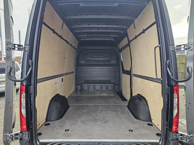 Mercedes-Benz SPRINTER 317 CDI L2-H2 * 3,5t trekgewicht * Camera * Trekhaak * Opstap * MBUX *