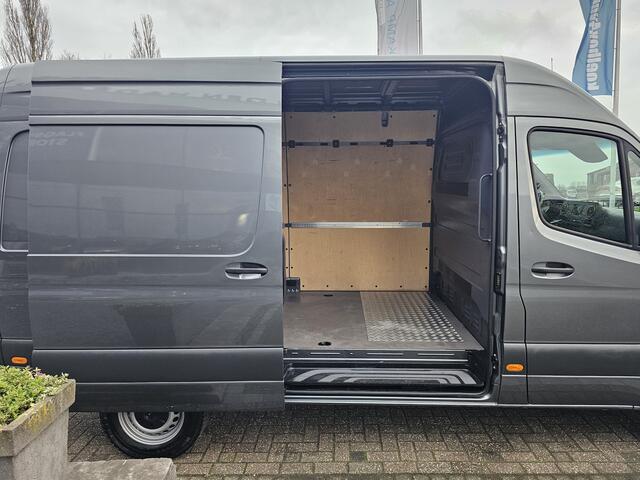 Mercedes-Benz SPRINTER 317 CDI L2-H2 * 3,5t trekgewicht * Camera * Trekhaak * Opstap * MBUX *