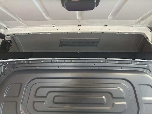 Mercedes-Benz SPRINTER 317 CDI L2 H2 Pro / LED / MBUX / Navigatie / Camera / Parkeersensoren / Cruise control / Airco / 270 Graden achterdeuren