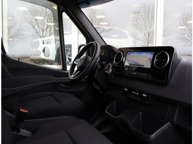 Mercedes-Benz SPRINTER 319 3.0 CDI V6 AUT. L3H2 - 3500 KG TREKHAAK | MBUX BREEDBEELD | 18 INCH LMV | CAMERA