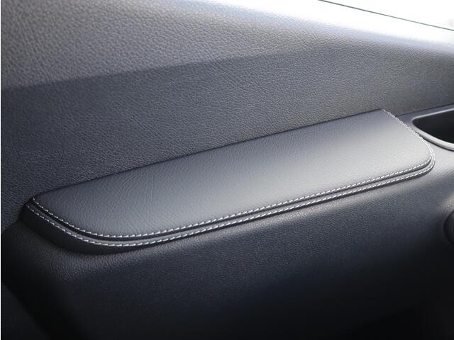 Mercedes-Benz SPRINTER 319 CDI L2H2 DISTRONIC LED 2X SCHUIFD. 3.5T TREKHAAK