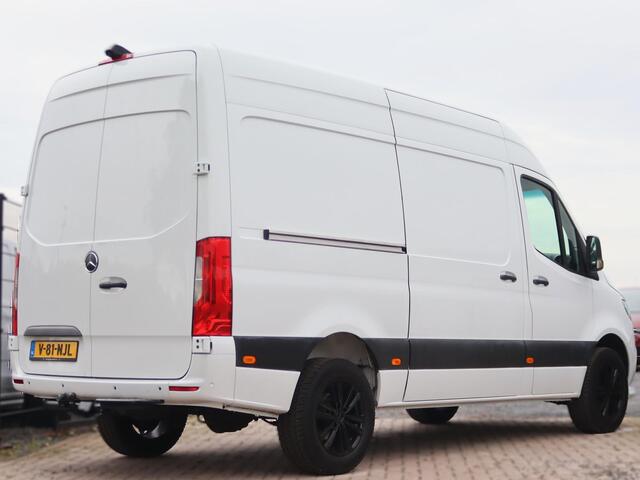 Mercedes-Benz SPRINTER 319 CDI 3.0 V6 L2H2 2800KG Trekhaak, 360Camera, PDC, Cruise Control