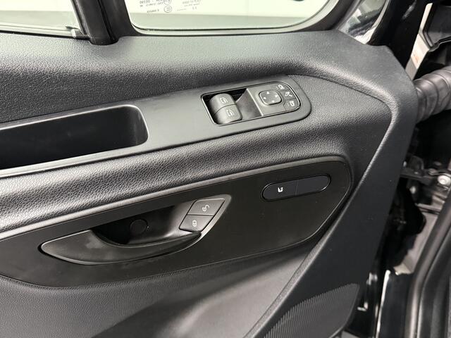 Mercedes-Benz SPRINTER 317CDI 9G-Tronic Automaat L2H2 RWD Black Edition | Bomvol ! | 3500Kg Trekhaak | 3-Zits