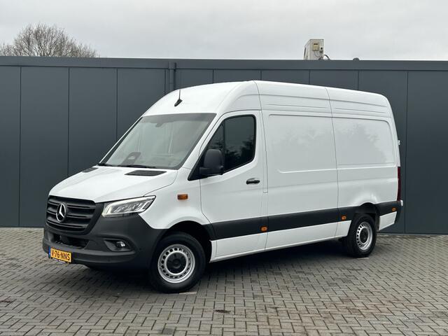 Mercedes-Benz SPRINTER 317 CDI AUTOMAAT FACE-LIFT 3.5T RWD / L2H2 / *** 9061 KM !!*** / LED / STOELVERW / DODEHOEK / MBUX 270 A DEUREN / AIRCO / CRUISE / NAVI / CAMERA / 3-ZITS