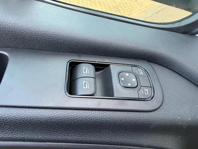 Mercedes-Benz SPRINTER 315CDI Chasi Cabine ( 3,66 Wielbasis ) Automaat Airco Cruisecontrol BPM VRIJ