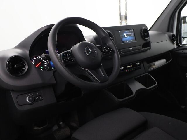 Mercedes-Benz SPRINTER 317 CDI | Aut. | L2 H2 | Aut. | Navigatie | 2-zits | Opstaptrede | Cruise Control | Parkeercamera | Airco | Certified