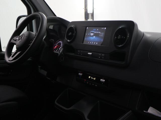 Mercedes-Benz SPRINTER 317 CDI | Aut. | L2 H2 | Aut. | Navigatie | 2-zits | Opstaptrede | Cruise Control | Parkeercamera | Airco | Certified