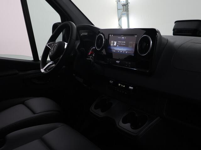 Mercedes-Benz SPRINTER 319 CDI L2 H1 RWD Select | DUBBELE SCHUIFDEUR | Geveerde Stoel | DISTRONIC | 3500 KG AHW | Navigatie | LED | Achteruitrijcamera | Airco | Adaptieve Cruise Controle | Winterpakket | Alarm Kl. 3 | Leder |
