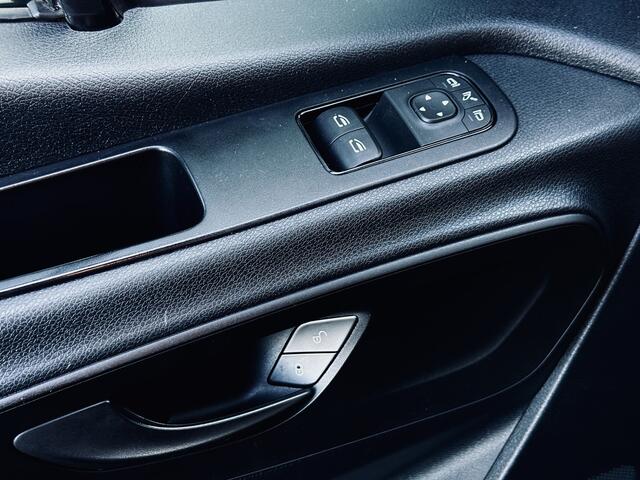 Mercedes-Benz SPRINTER 316 2.2 CDI 164pk | Automaat | L2H2 | Navi | Camera | Trekhaak 3500 kg | Euro 6 | 3-zits | Ex btw