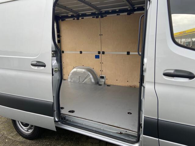 Mercedes-Benz SPRINTER 211 CDI L1H1 E6 | Automaat | 360° Camera | Trekhaak | Mbux