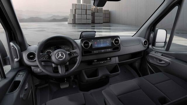 Mercedes-Benz SPRINTER 317 CDI | L2 H1 | PRO | AUTOMAAT | ACHTERUITRIJCAMERA | NAVIGATIE | CRUISE CONTROL | TREKHAAK | BETIMMERDE LAADRUIMTE | DIEP ZWART | 3-ZITS | LICHT -/ REGEN SENSOR