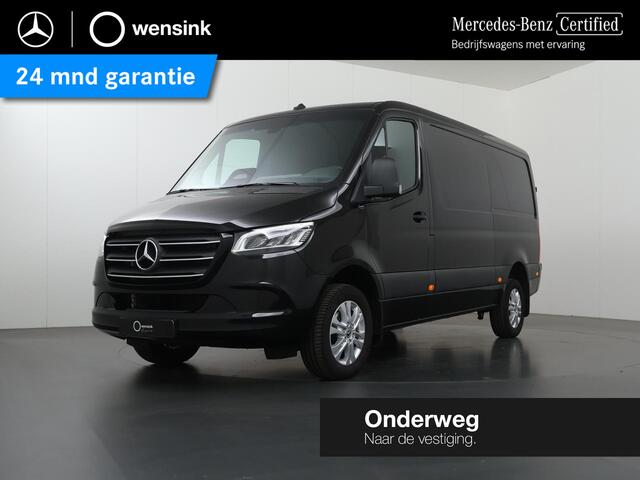 Mercedes-Benz SPRINTER 319 CDI | 190 PK | L2 H1 | AUTOMAAT | 3500 KG TREKHAAK | LED | LEDER ZWART | ADAPTIEVE CRUISE | NAVIGATIE | CAMERA | AIRCO | BETIMMERDE LAADRUIMTE | PARKEERSENSOREN | DODEHOEKDETECTIE | STOELVERWARMING