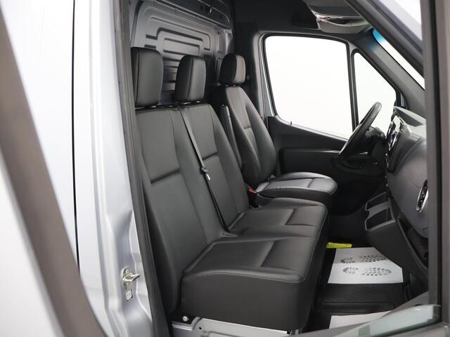 Mercedes-Benz SPRINTER 317 CDI | Aut. | L2 H2 | Pro | 3500KG. AHW | Parkeercamera | 3-zits | Trekhaak | LM Velgen | Stoelverwarming | Alarm | Apple Carplay / Android | Certified