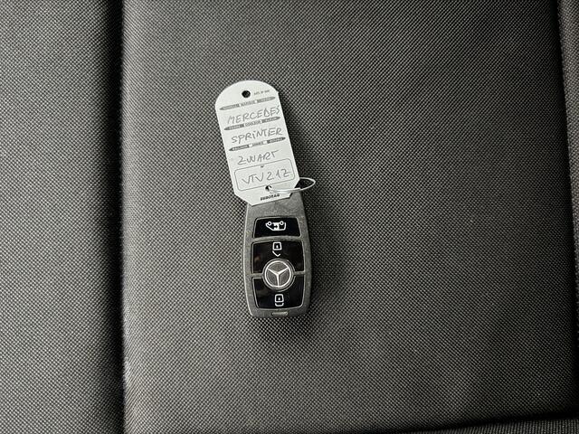 Mercedes-Benz SPRINTER L2H2 Business | Navigatie | Camera | Airco | Cruise | 3-Zits