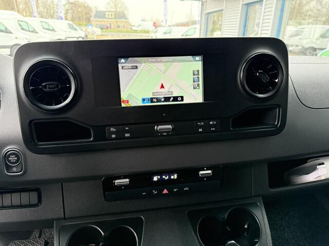 Mercedes-Benz SPRINTER 515 CDI Bakwagen met laadklep Automaat/MBUX7