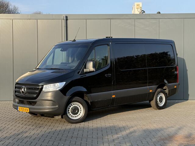 Mercedes-Benz SPRINTER 314 CDI 143 PK AUTOMAAT RWD 3.5T / L2H1 / HENDI KRAAN / 3.5T TREKHAAK / CAMERA / BLINDSPOT / 3-ZITS