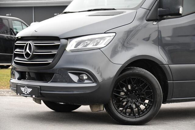 Mercedes-Benz SPRINTER 317 1.9 CDI L2H1 DC RWD PB Edition Cruise, Camera, Carplay, 2 x Schuifdeur, 10,5'' Mbux, 3500kg Trekhaak, Sensoren, LED, Uniek!