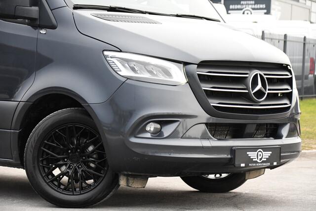 Mercedes-Benz SPRINTER 317 1.9 CDI L2H1 DC RWD PB Edition Cruise, Camera, Carplay, 2 x Schuifdeur, 10,5'' Mbux, 3500kg Trekhaak, Sensoren, LED, Uniek!