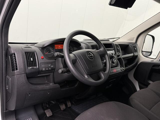 Mercedes-Benz SPRINTER Opel Movano 140PK Bakwagen | Laadlift | Zijdeur | Camera | Dakspoiler | Airco | Cruise | 3-Zits