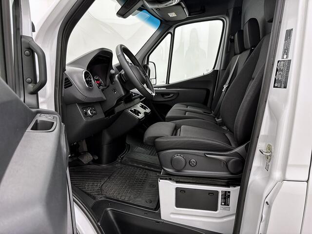 Mercedes-Benz SPRINTER 319 1.9 Pro L2H1 3500kg trekhaak Distronic Navigatie Led Stoelverwarming Comfortstoel Betimmering