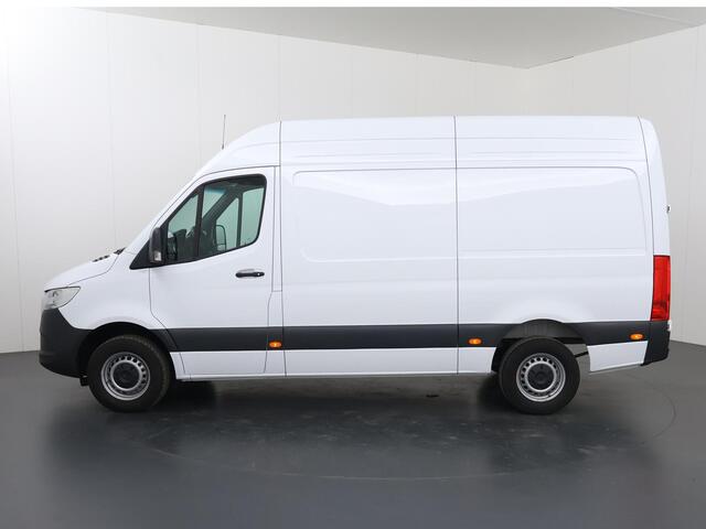 Mercedes-Benz SPRINTER 317 CDI | Aut. | L2 H2 | Pro | 3 zits | Achteruitrijcamera | Automaat | Vloer en Wand Betimmering |