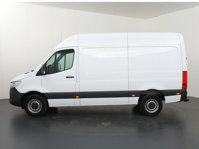 Mercedes-Benz SPRINTER 317 CDI | Aut. | L2 H2 | Aut. | Navigatie | 2-zits | Opstaptrede | Cruise Control | Spiegelpakket| Parkeercamera | Airco | Dodehoekassistent | Certified