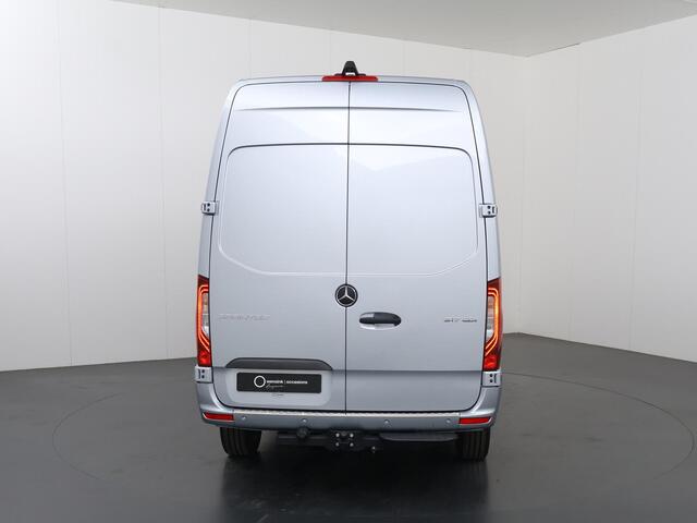 Mercedes-Benz SPRINTER 317 CDI | AUT. | SELECT | L2 H2 | AUTOMAAT | 3500 KG. AHW | ADAPTIEVE CRUISE | STOELVERWARMING | LED | NAVIGATIE | CAMERA | TREKHAAK | BETIMMERDE LAADRUIMTE | 3-ZITS