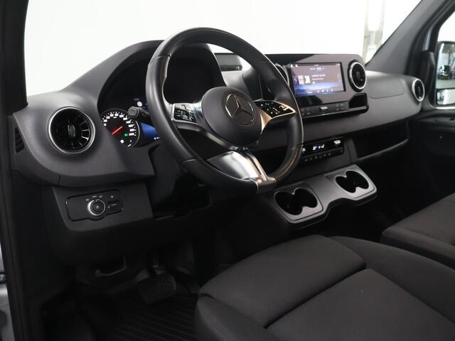 Mercedes-Benz SPRINTER 317 CDI | AUT. | SELECT | L2 H2 | AUTOMAAT | 3500 KG. AHW | ADAPTIEVE CRUISE | STOELVERWARMING | LED | NAVIGATIE | CAMERA | TREKHAAK | BETIMMERDE LAADRUIMTE | 3-ZITS