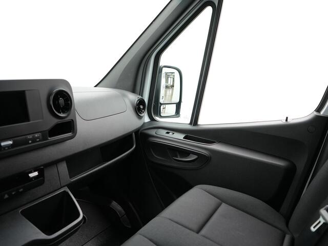 Mercedes-Benz SPRINTER 315 1.9 CDI L2H2 FWD Automaat | Apple Carplay | Cruise Control | Keyless Start | Trekhaak | Achteruitrijcamera | Navigatie | Dodehoekdetectie |