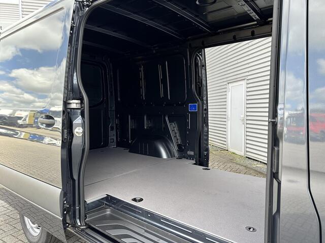 Mercedes-Benz SPRINTER 317CDI L2H1 Airco Navigatie Camera 2800kg Trekhaak 2x schuifdeur