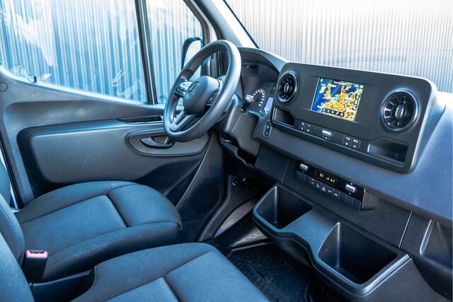 Mercedes-Benz SPRINTER 317 CDI L2H2 | Automaat | Mbux | 360° camera | Navi | Cruise | Climatronic