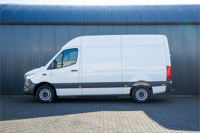 Mercedes-Benz SPRINTER 317 CDI L2H2 | Automaat | Mbux | 360° camera | Navi | Cruise | Climatronic