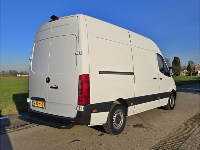 Mercedes-Benz SPRINTER 315 1.9 CDI L2 H2 RWD - 150 Pk - Euro 6 - ParkeerCamera - MBUX - Airco - Cruise Control