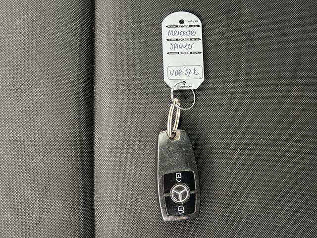 Mercedes-Benz SPRINTER 319CDI 3.0V6 L2H2 Dubbele Cabine 7-Persoons | Led | Navigatie | Camera | Airco | Cruise | Trekhaak