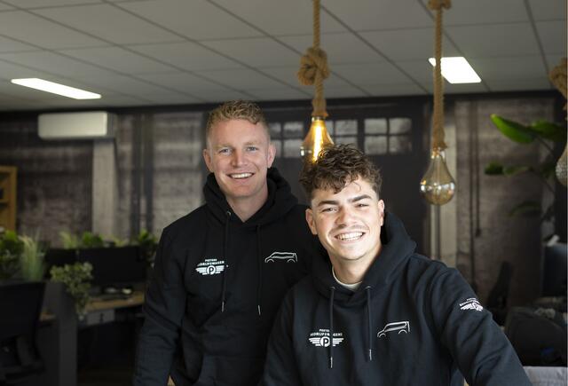 Mercedes-Benz SPRINTER 316 2.2 CDI L2H2 PB Edition FULL OPTIONS! Adaptieve Cruise, 360 Camera, Carplay, 10,5'' Mbux, LED, 3500kg Trekhaak, Virtual, 164pk, Uniek!