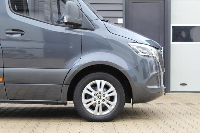Mercedes-Benz SPRINTER 319 190Pk 3.0 CDI V6 L3H2 | LED | Luifel