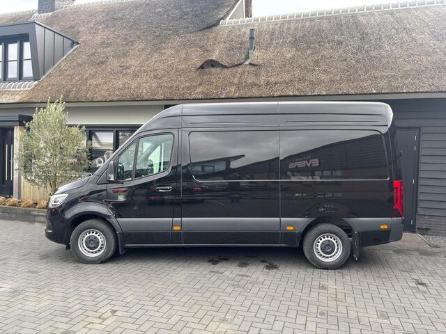 Mercedes-Benz SPRINTER 319 1.9 CDI L2H2 RWD