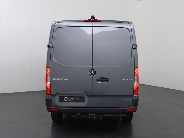 Mercedes-Benz SPRINTER 317 CDI | Aut. | L2 H1 | Pro | 3-zits | Parkeercamera | Trekhaak 3500 KG. | Alarm | Certified