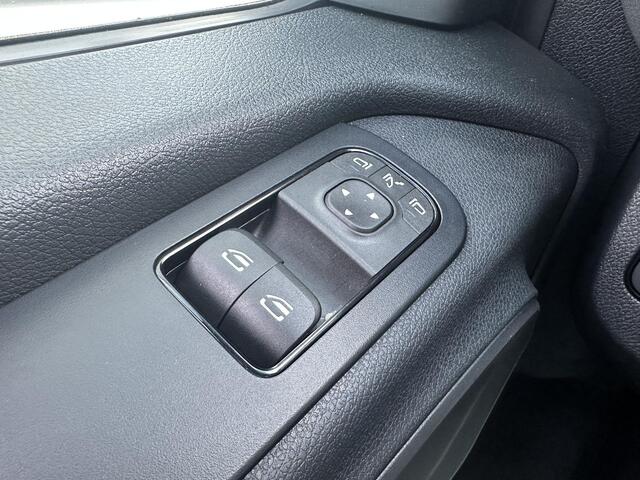 Mercedes-Benz SPRINTER 317 CDI L2 Dubbele Cabine Open Laadbak 3500kg Trekhaak MBUX Cruise control etc