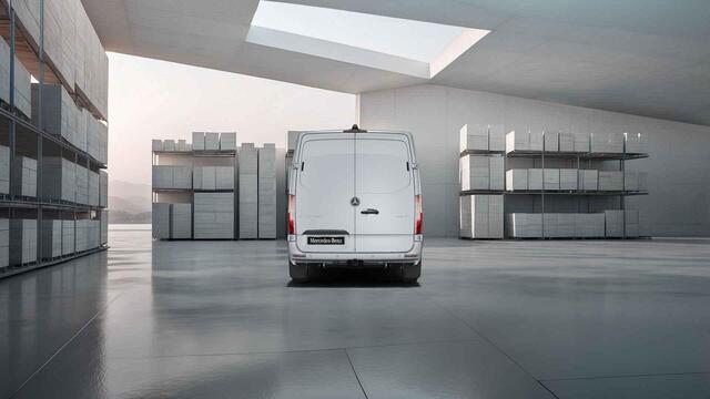 Mercedes-Benz SPRINTER 319 CDI L2 H1 | Select | Distronic | 3500 KG Trekhaak | 17" Lichtmetalen Wielen | Navigatie | Parkeercamera | LED Koplampen | Certified