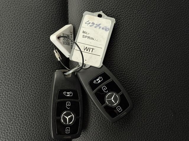 Mercedes-Benz SPRINTER 317CDi L2H2 | Leder | Navigatie | 3-zits | Airco | Betimmering |