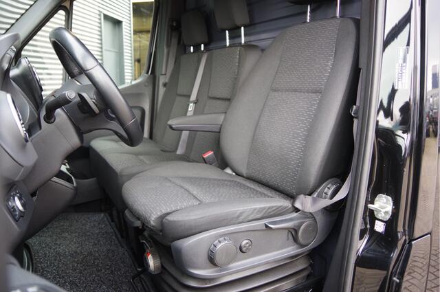 Mercedes-Benz SPRINTER 319 3.0 CDI V6 L2H2 AUT. MARGE! LED, 360 CAMERA, TREKHAAK, STANDKACHEL, MBUX 10'', CRUISE, CLIMA, STOELVERWARMING