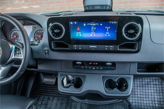 Mercedes-Benz SPRINTER 319 1.9 CDI 191PK L2H2 Black Pack **NIEUW, BPM VOORDEEL**, Leder, Adaptive Cruise, Carplay, Stoelverwarming, Trekhaak.