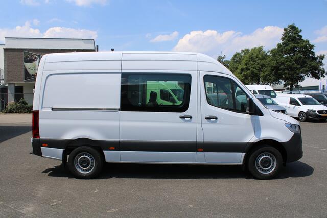 Mercedes-Benz SPRINTER 317 CDI L2H2 DC 3500 kg trekhaak, MBUX met camera, Geveerde stoel
