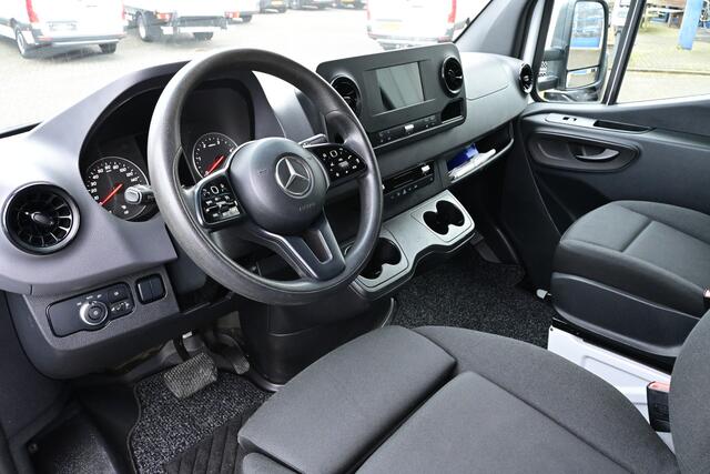 Mercedes-Benz SPRINTER 516 CDI L3 Bakwagen met Dhollandia laadklep Geveerde stoel, Zijdeur, 430x213x245 cm