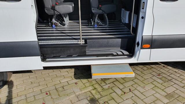 Mercedes-Benz SPRINTER Klapstoelen / Rolstoelbus met e-lift Incl- BPM
