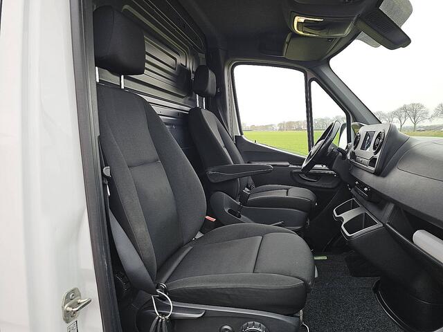 Mercedes-Benz SPRINTER 317 1.9 CDI L2H1 Navi Automaat Mbux Camera Adaptieve Cruise Airco PDC Euro6 170 PK!