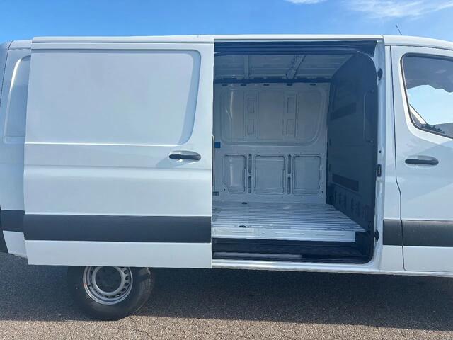 Mercedes-Benz SPRINTER 319CDI L2H1 4X4 Automaat Airco Camera Trekhaak Apple CarPlay NIEUW BPM VRIJ